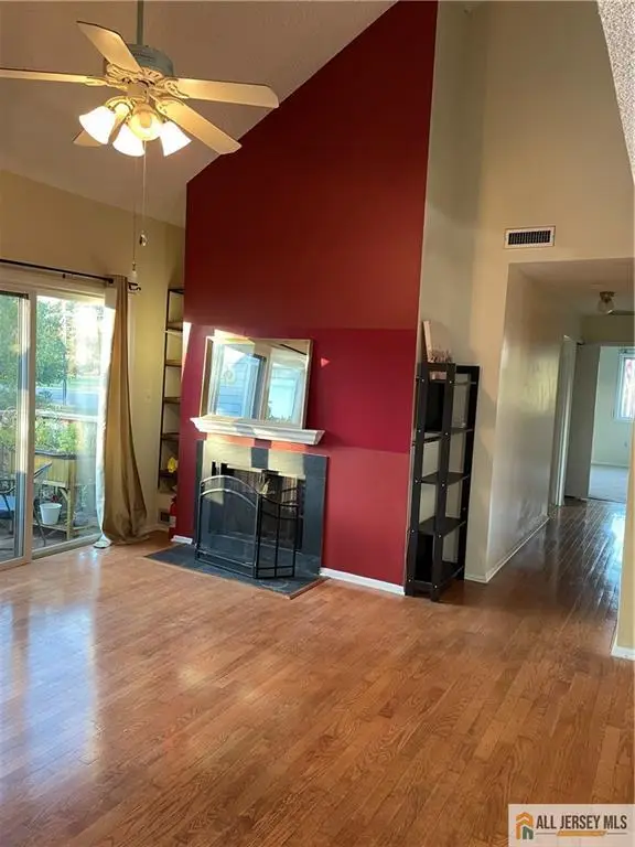 -108 Aspen Drive, Plainsboro, NJ 08536