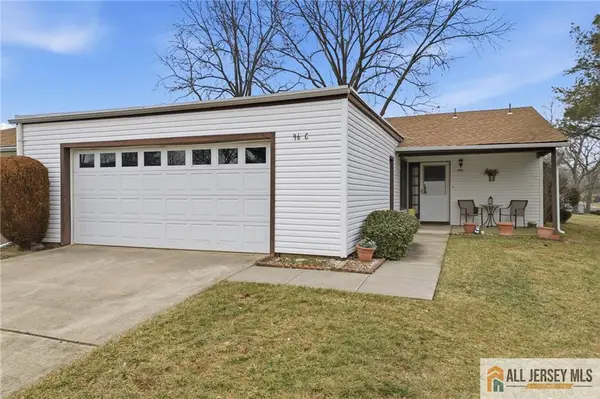 -96 Salix Plaza #C, Monroe, NJ 08831