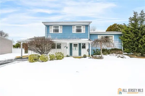 -50 Creighton Circle, Old Bridge, NJ 08857