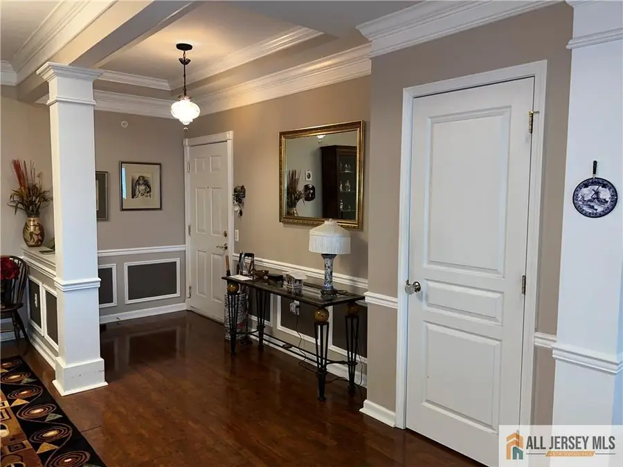 -5211 Chesterwood Way, Franklin Center, NJ 08873 - Image #3