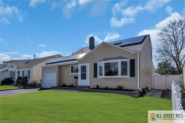 -95 Mckinley Avenue, Colonia, NJ 07067