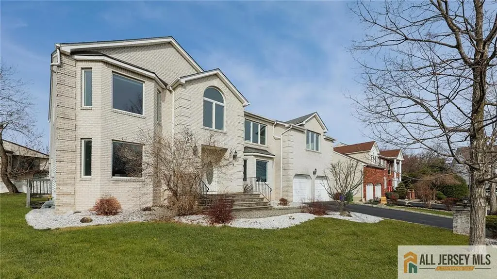 -4 Maureen Court, Edison, NJ 08820 - #1