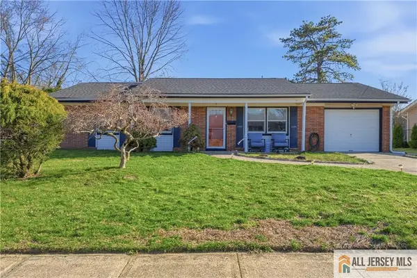 -6 Hunterdon Avenue, Monroe, NJ 08831