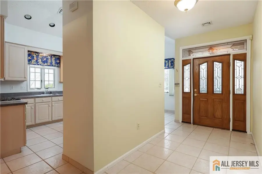 -86 Leeds Lane, Monroe, NJ 08831 - #2