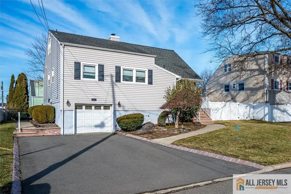 -31 Marie Road, Fords, NJ 08863 - #1
