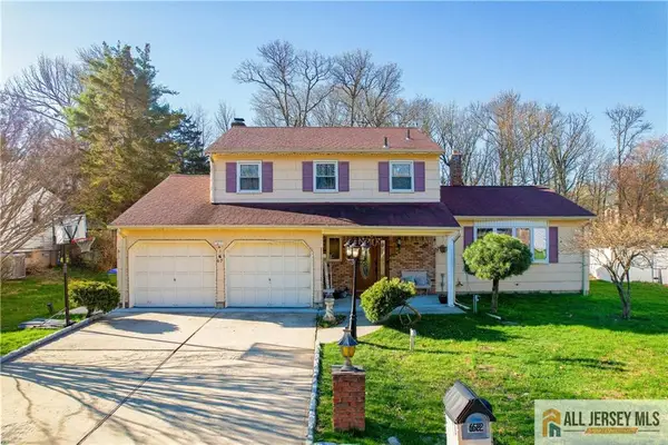 -62 Laura Avenue, Edison, NJ 08820