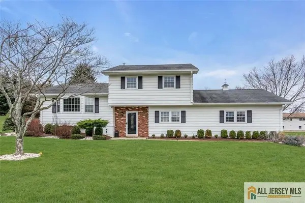 -5 Travis Court, Monroe, NJ 08831