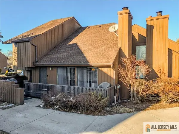 -9 Kingsberry Drive, , NJ 08873