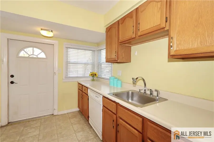 -196 Worth Street, Iselin, NJ 08830 - #2