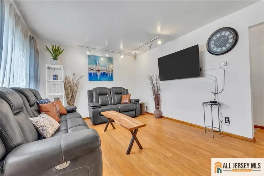 -1 Yuro Drive, Edison, NJ 08837 - #2
