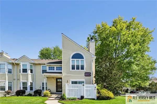 -18 Dennis Court, Hightstown, NJ 08520