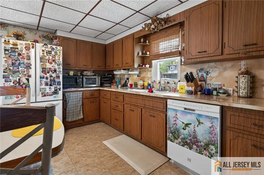 -7 W James Place, Iselin, NJ 08830 - #2