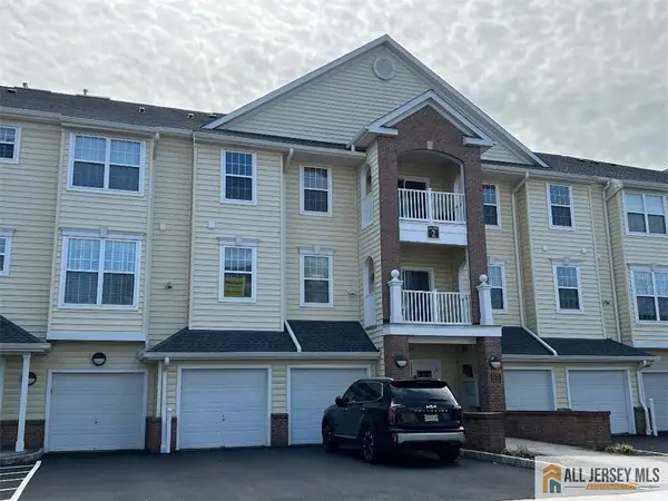 -2206 Ambassador Court, Franklin, NJ 08873