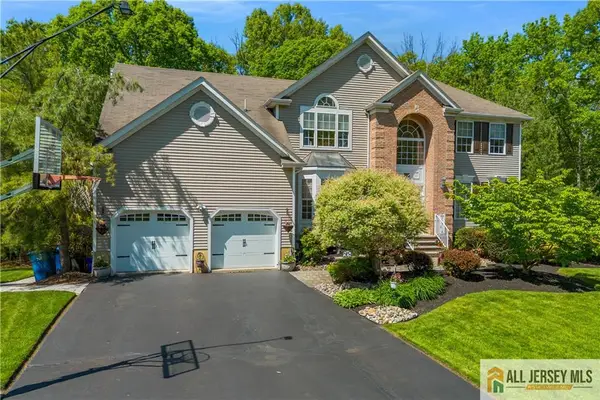 -52 Spruce Meadows Drive, Monroe, NJ 08831