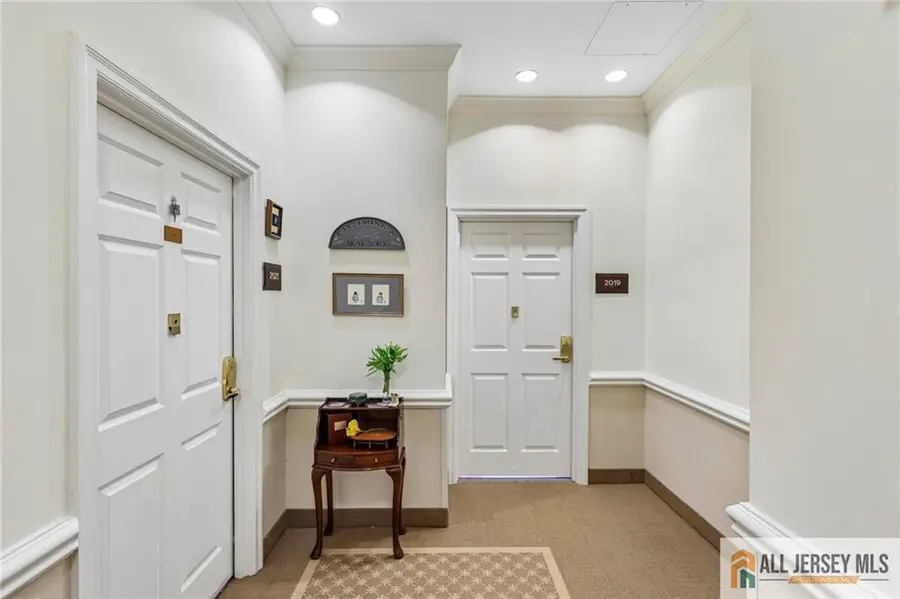 -2000 Windrows Drive #2019, Plainsboro, NJ 08540 - #2