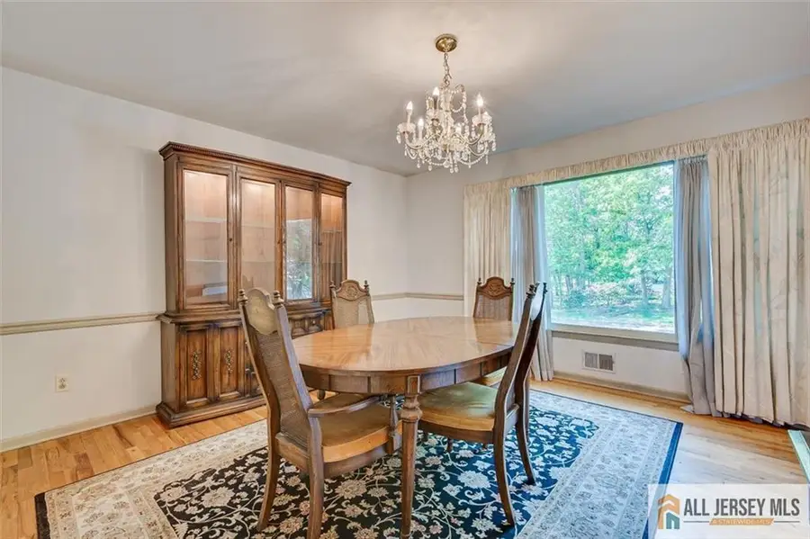 -22 Woodgate Drive, Kendall Park, NJ 08852 - #3