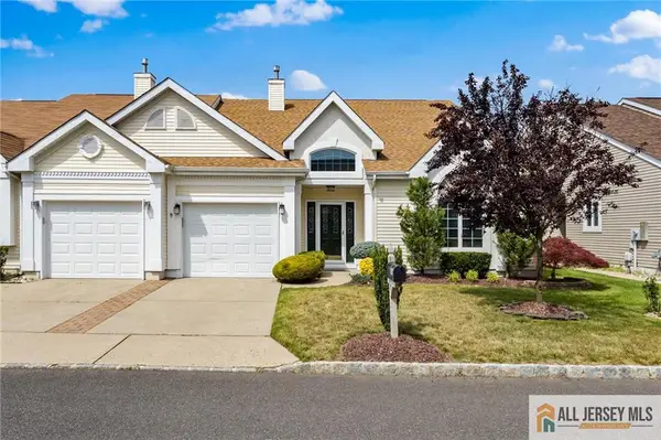 -30 Wellington Place, Monroe, NJ 08831