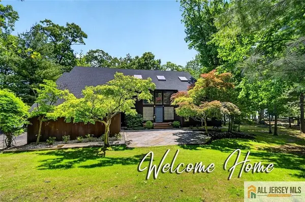 -5 Pershing Court, North Brunswick, NJ 08902