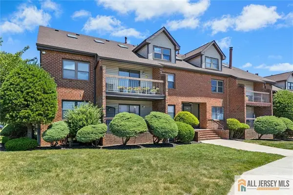 -121 Beverly Hills Terrace #B, Woodbridge Proper, NJ 07095