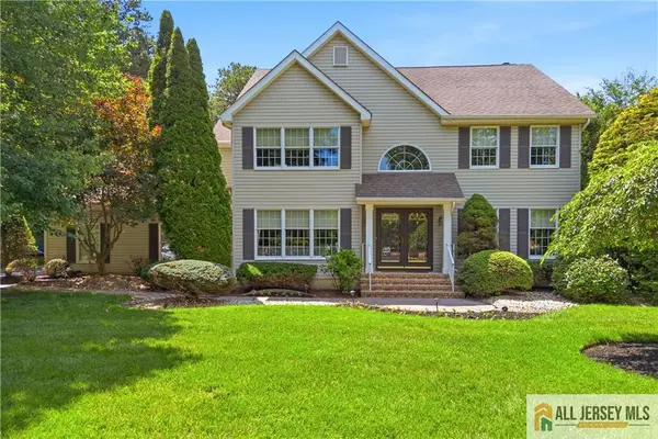 -18 Dante Road, Monroe, NJ 08831