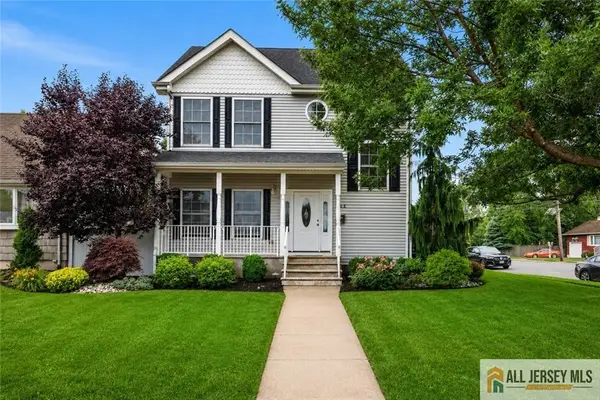 -32 E Summit Avenue, Sewaren, NJ 07077