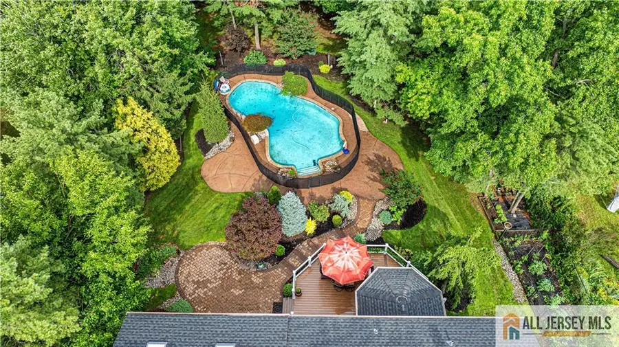 -6 Limoli Court, Edison, NJ 08820 - #3
