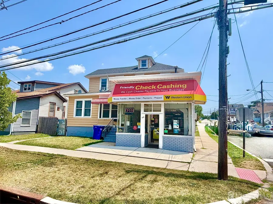 -612 Livingston Avenue, North Brunswick, NJ 08902 - #3