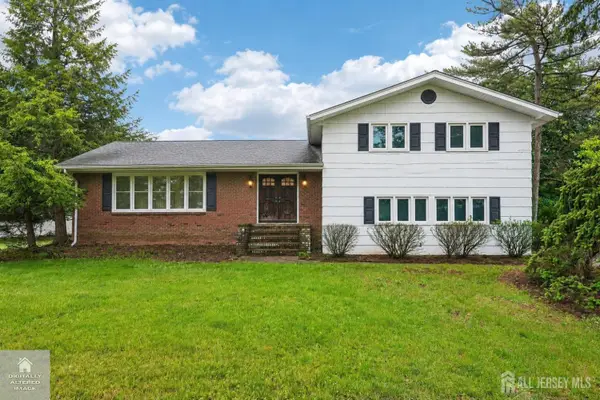 -26 Devon Drive, Piscataway, NJ 08854