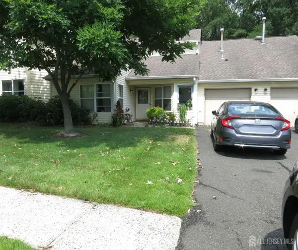 -37 Aspen Avenue, Englishtown, NJ 07726