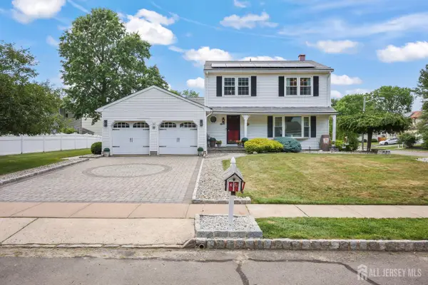 -40 Staghorn Drive, North Brunswick, NJ 08902