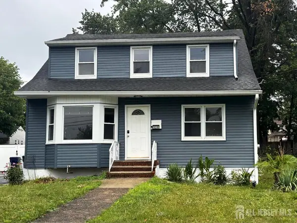 -520 Huntington Avenue, Plainfield, NJ 07060