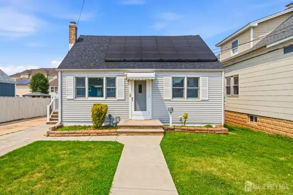 -28 Saint Ann Street, Carteret, NJ 07008