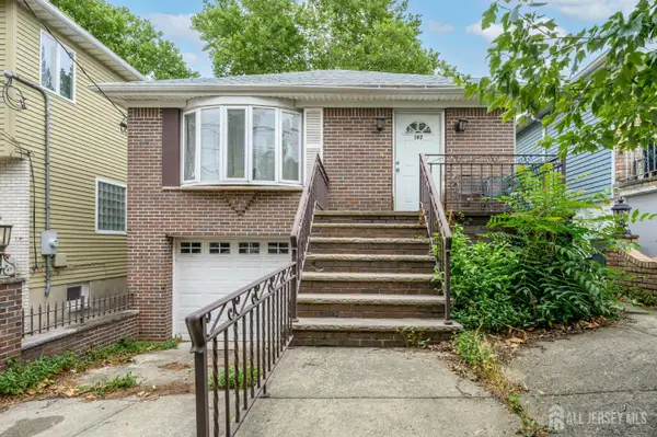 -197 W 26th Street W, Bayonne, NJ 07002