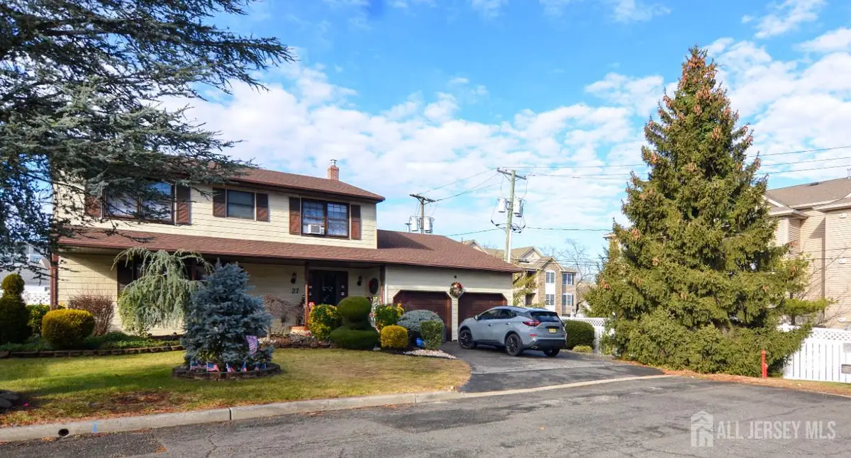 -27 Henley Street, Woodbridge, NJ 07095 - #1
