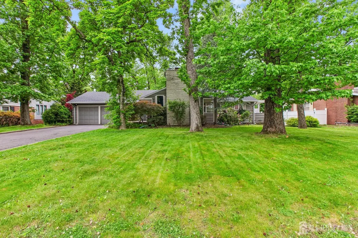 -4 Taylor Drive, New Brunswick, NJ 08901 - #1