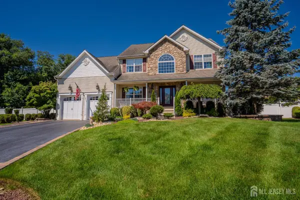 -4 Dorene Court, Monroe, NJ 08831