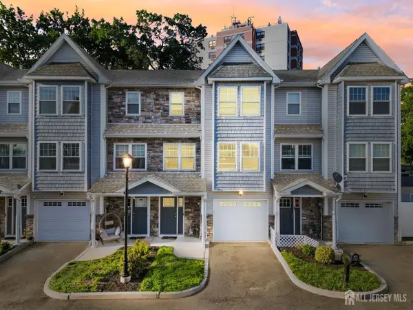 -322 Mcguire Place, Perth Amboy, NJ 08861