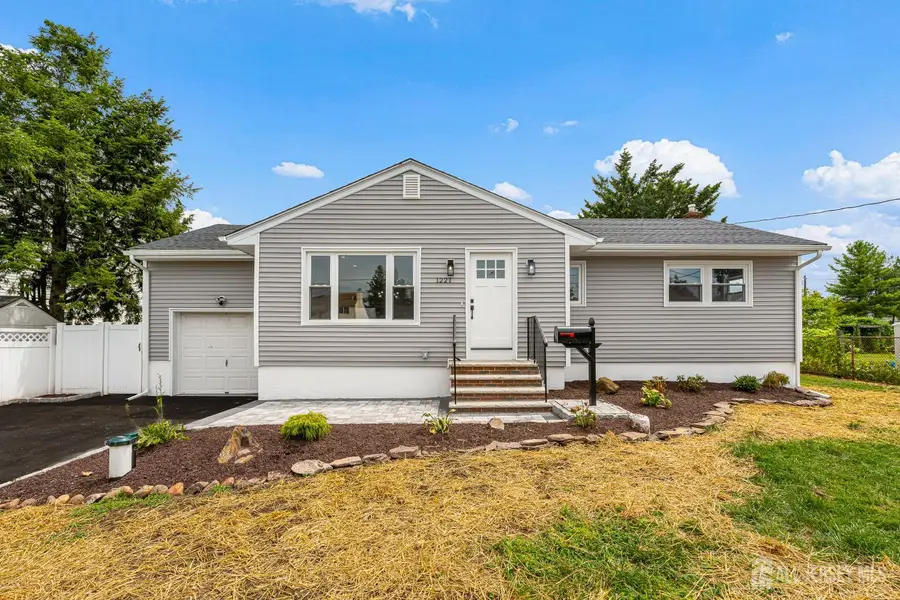 -1221 Charter Street, Piscataway, NJ 08854 - #2