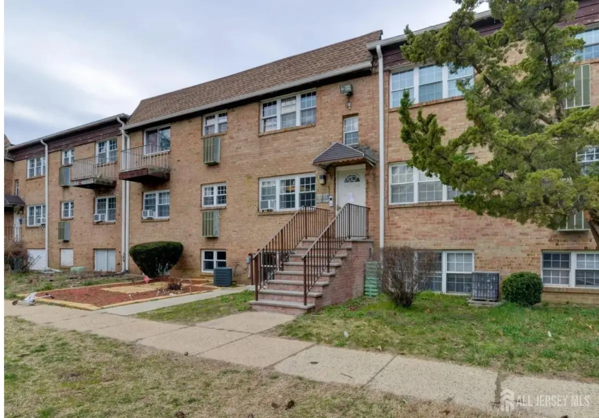 -124 College Drive, Edison, NJ 08817 - #1