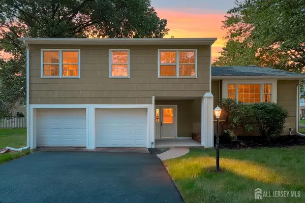 -17 Meredith Road, Edison, NJ 08817