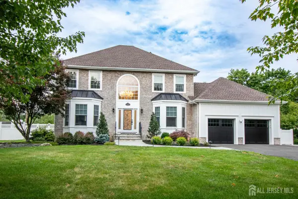 -9 Pondview Drive, Tinton Falls, NJ 07724