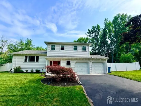 -4 Dorset Way, Edison, NJ 08820