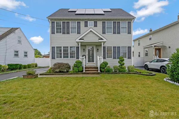-8 Hooker Street, Middlesex, NJ 08846