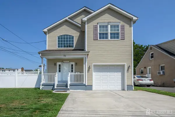 -32 Dorothy Street, Carteret, NJ 07008