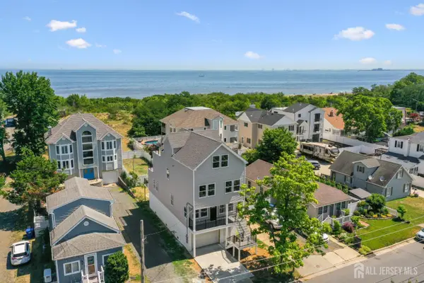 -95 Seabreeze Avenue, Middletown, NJ 07748