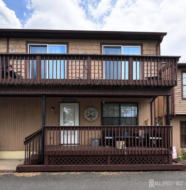 -68 5th Street #7, Highlands, NJ 07732