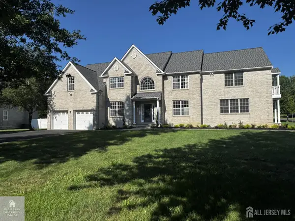 -5 Bard Drive, Monroe, NJ 08831