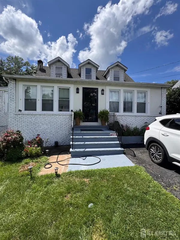 -94 Leghorn Avenue, Bridgewater, NJ 08807