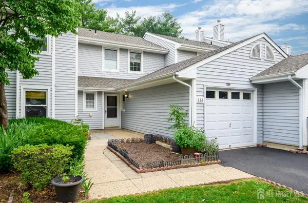 -136 Woodmere Drive, Parlin, NJ 08859
