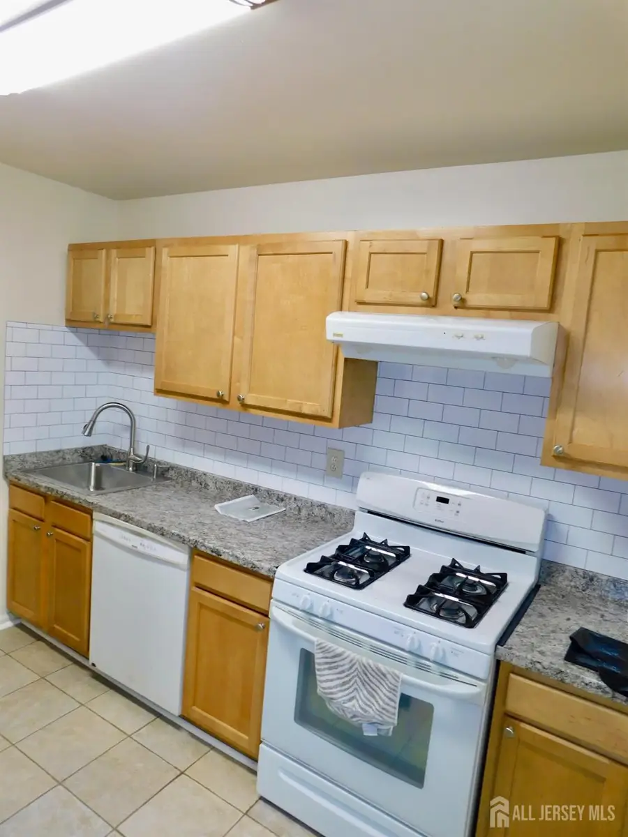 -66 Chatham Court, East Windsor, NJ 08520 - #3